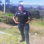 jhon tinajero de , vive en Tena (Ecuador)