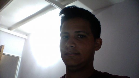 Miguel, Chico de Guayana City buscando una cita ciegas