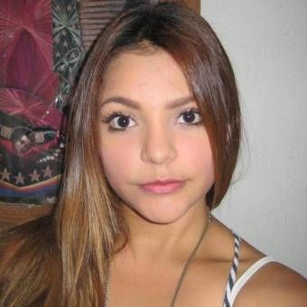 Lesb, Chica de Guayaquil buscando una cita ciegas