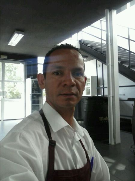 Victor, Hombre de Medellín buscando pareja