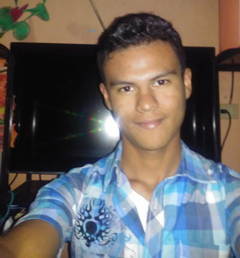 Daniel, Chico de Tegucigalpa buscando pareja