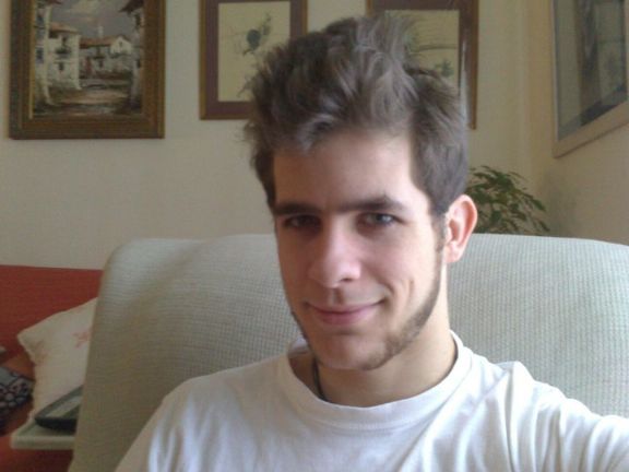 Genin buscando conocer gente en Málaga Genin, Chico de Málaga buscando conocer gente