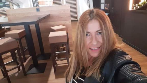 Katyuska, Mujer de Bilbao buscando una cita ciegas