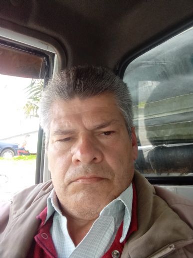 Olegario, Hombre de Bogotá buscando una cita ciegas