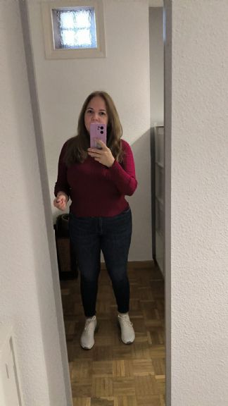 Mía buscando amigos en Valladolid Mía, Mujer de Valladolid buscando amigos