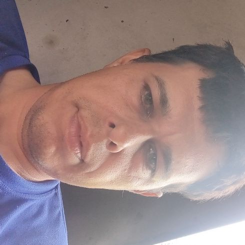 Kike buscando una cita ciegas en San Estanislao Kike, Hombre de San Estanislao buscando una cita ciegas