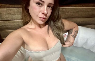 Constanza buscando una cita ciegas en Valparaíso Constanza, Chica de Valparaíso buscando una cita ciegas
