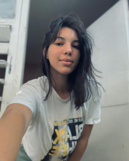 Camila buscando conocer gente en La Habana Camila, Chica de La Habana buscando conocer gente