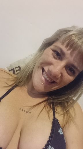 Narela buscando una cita ciegas en Avellaneda Narela, Mujer de Avellaneda buscando una cita ciegas