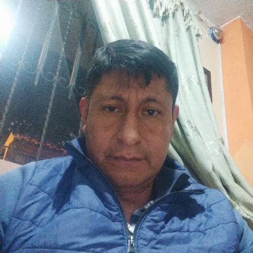 Vinicio buscando una cita ciegas en Guayaquil Vinicio, Hombre de Guayaquil buscando una cita ciegas