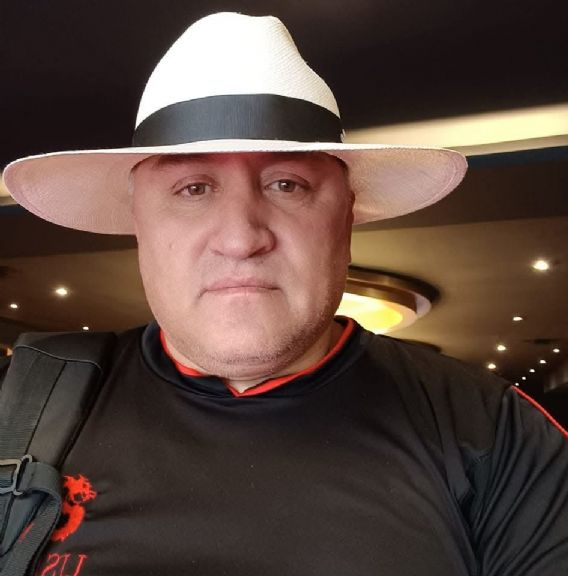 Fernando buscando pareja en Quito Fernando, Hombre de Quito buscando pareja