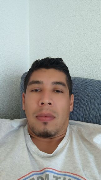 Sergio buscando una cita ciegas en Toledo Sergio, Hombre de Toledo buscando una cita ciegas