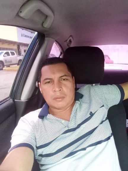 Alexander buscando una cita ciegas en Panama City Alexander, Hombre de Panama City buscando una cita ciegas