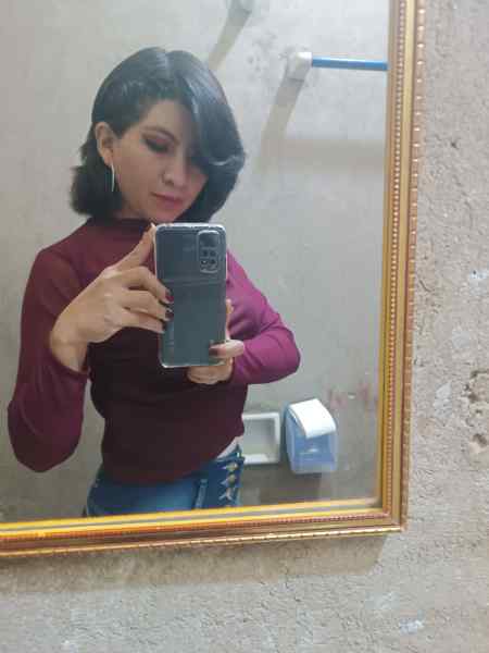 Mariposita buscando una cita ciegas en Oruro Mariposita, Chica de Oruro buscando una cita ciegas