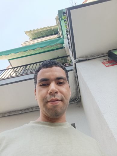 Youssef buscando conocer gente en Granollers Youssef, Chico de Granollers buscando conocer gente