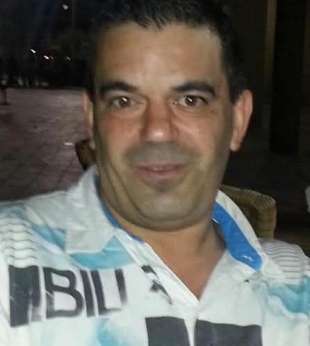 Andoni buscando una cita ciegas en Portugalete Andoni, Hombre de Portugalete buscando una cita ciegas